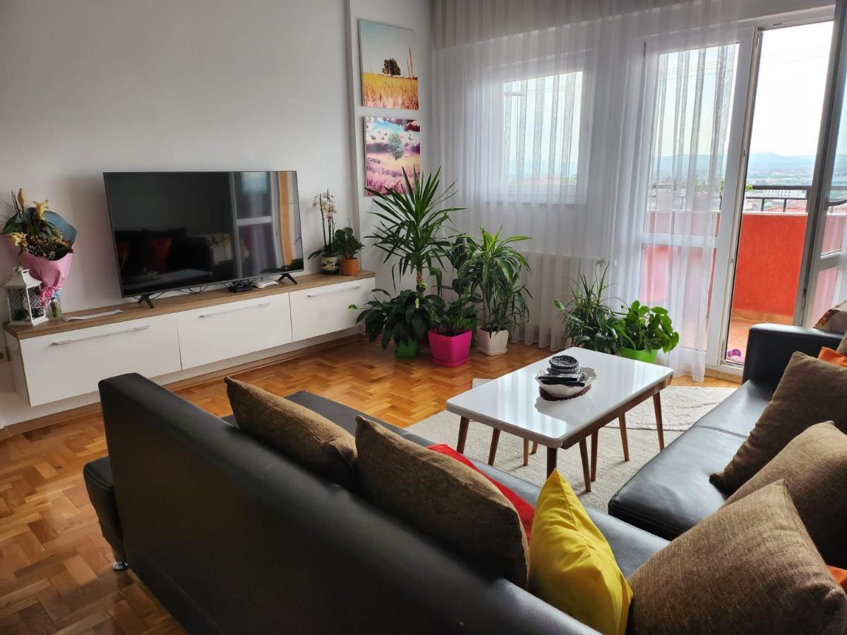 One Bedroom Apartment - Close The City Center! Prishtina 프리슈티나 외부 사진